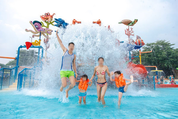 浴場水上樂園更衣柜